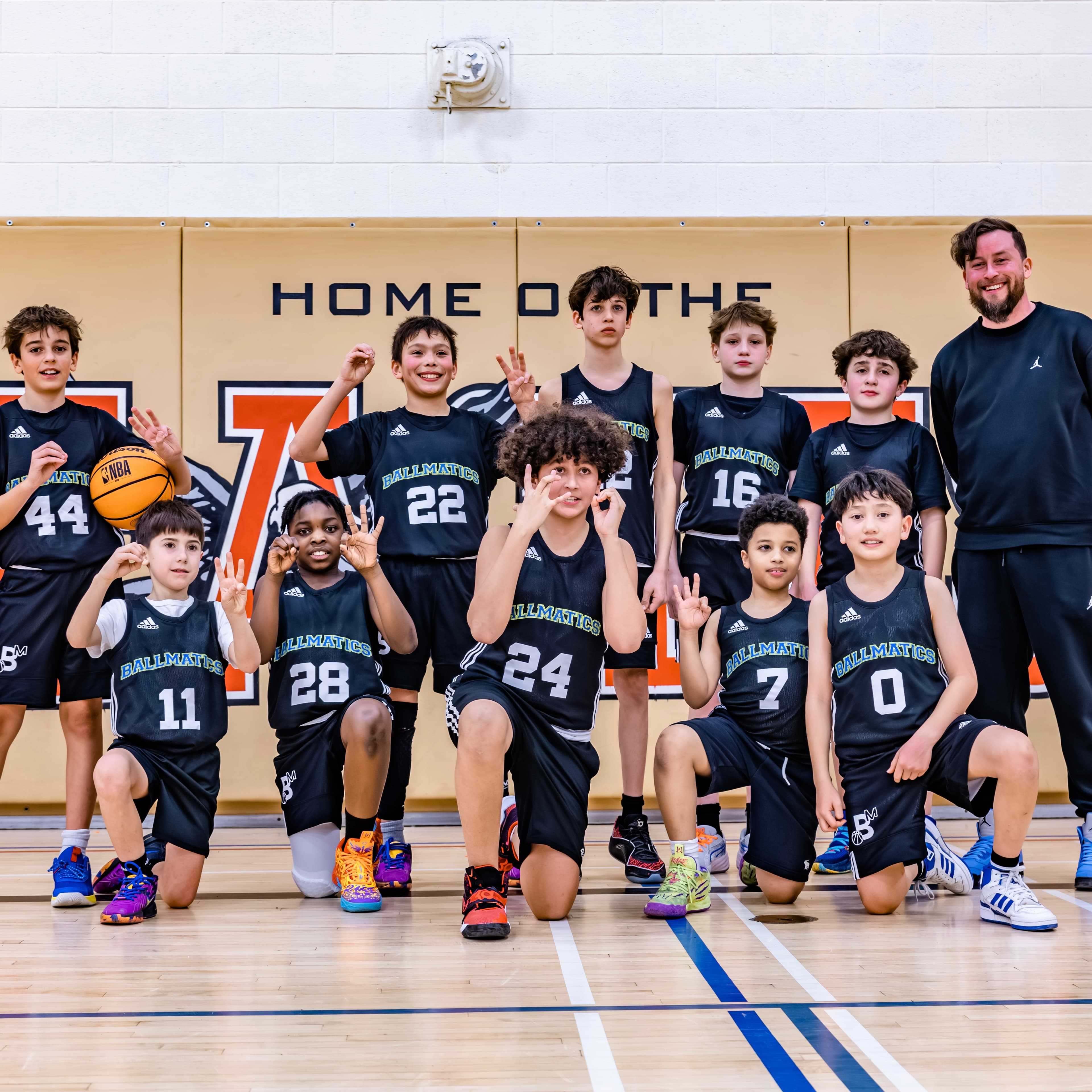 Team photo from a Peak Hoops coaching session